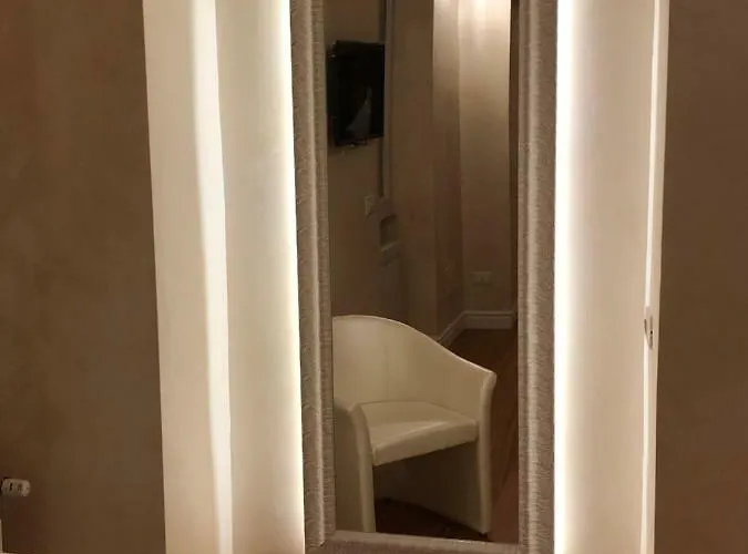 Апартаменты Luxury Frattina 34 Anelli